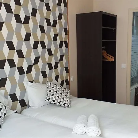 罗伊雷尼酒店 酒店