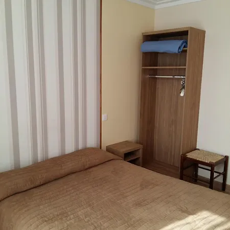 Roi Rene Hotel 2*