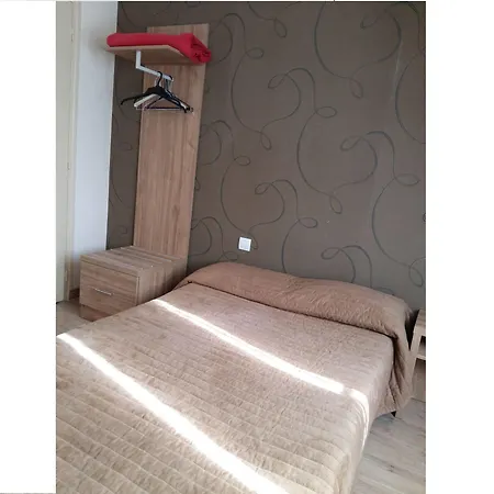 Roi Rene 2* Παρίσι