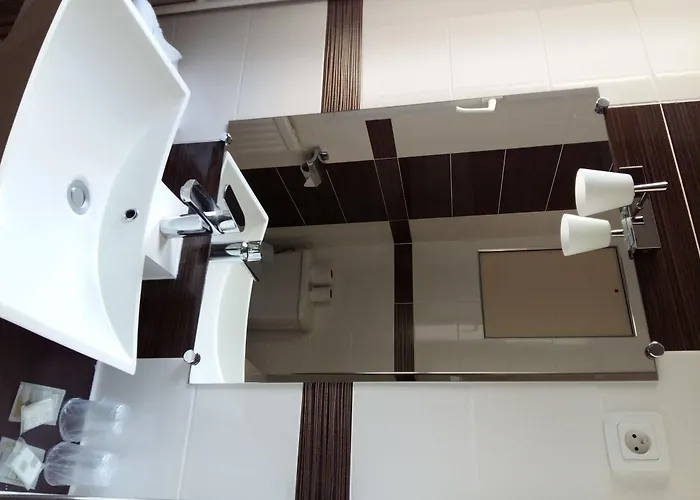 Roi Rene Szálloda 2*